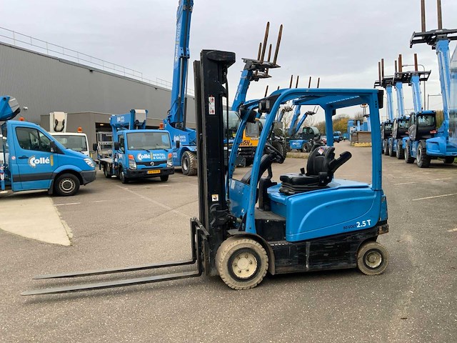 2015 yale erp25vl vorkheftruck - afbeelding 16 van  20