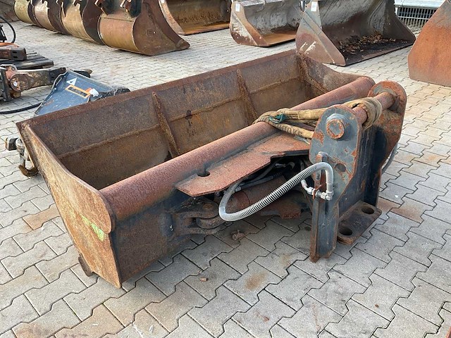 2015 zeppelin cat m313 graafbak - afbeelding 4 van  9