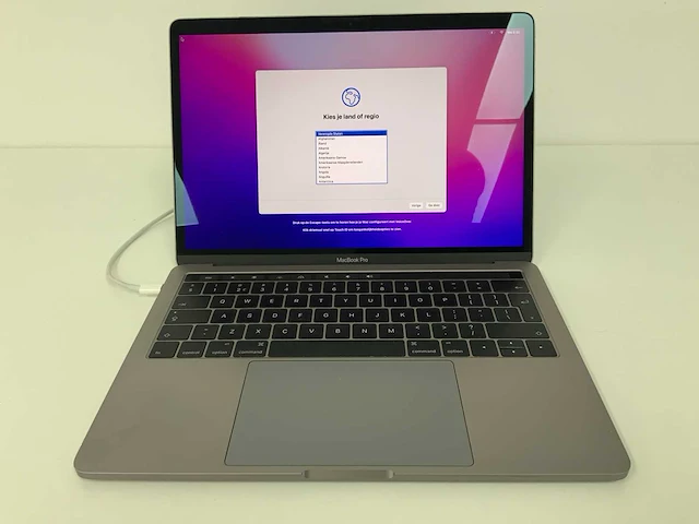 2016 - apple - 13-inch macbook pro mlh12n/a - laptop - afbeelding 2 van  4