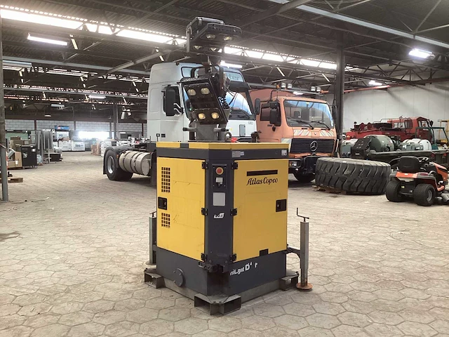 2016 atlas copco highlight b 5+ bouwlamp - afbeelding 1 van  9