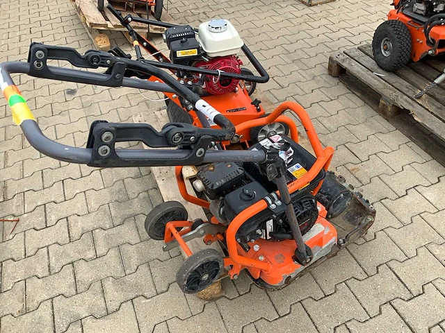 2016 atlas copco lf80 trilplaat - afbeelding 2 van  7