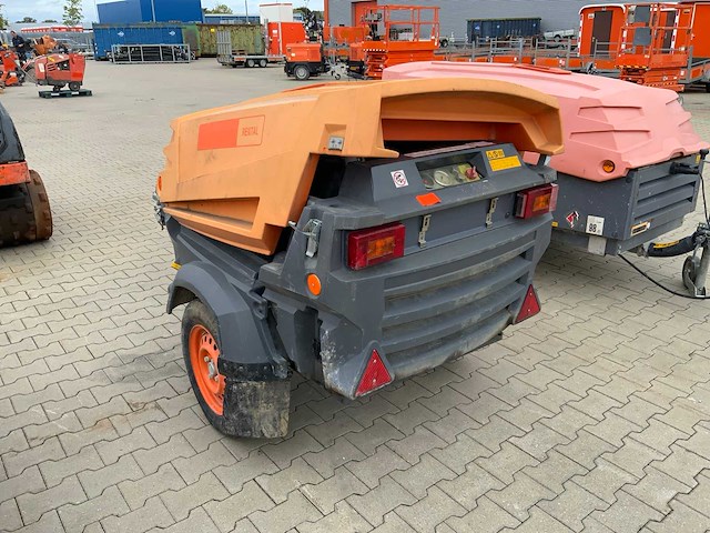 2016 atlas copco xas47 kd st3a compressor aanhangwagen - afbeelding 10 van  16