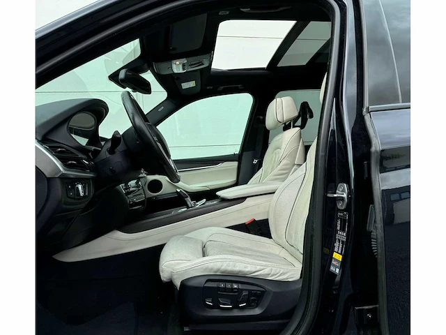 2016 bmw x5 m-sport personenauto - afbeelding 2 van  17