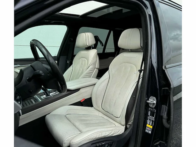 2016 bmw x5 m-sport personenauto - afbeelding 17 van  17