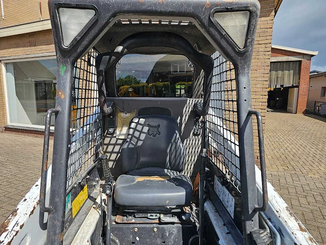 2016 bobcat s100 skidsteer - afbeelding 11 van  12