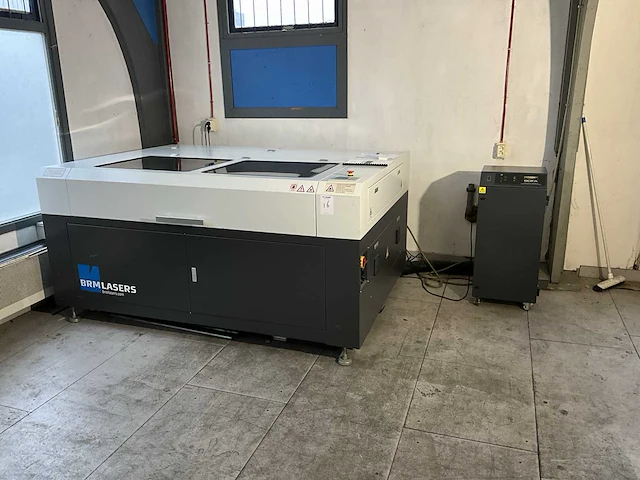 2016 brm lasers brm100160 lasersnijmachine - afbeelding 1 van  15