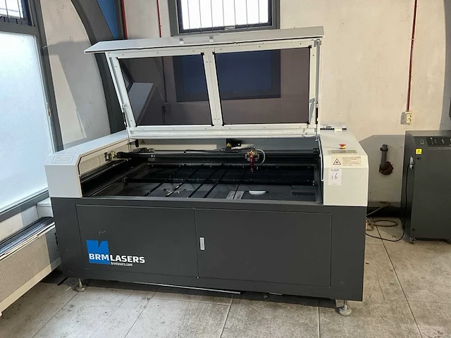 2016 brm lasers brm100160 lasersnijmachine - afbeelding 10 van  15