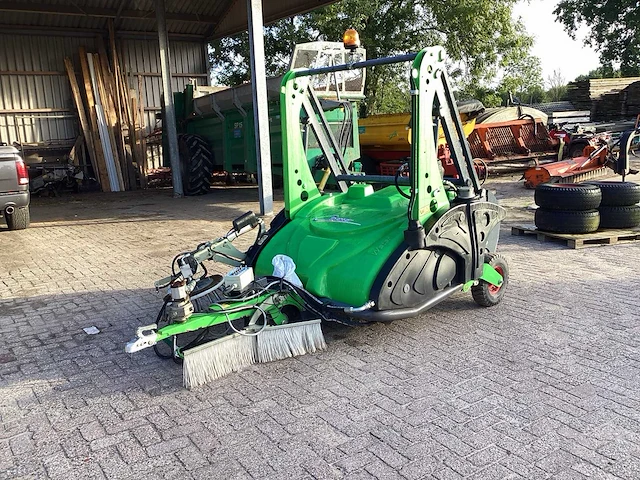 2016 cochet city clean zelfrijdende veegmachine - afbeelding 1 van  17