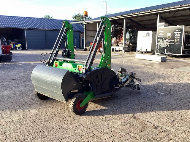 2016 cochet city clean zelfrijdende veegmachine - afbeelding 11 van  17