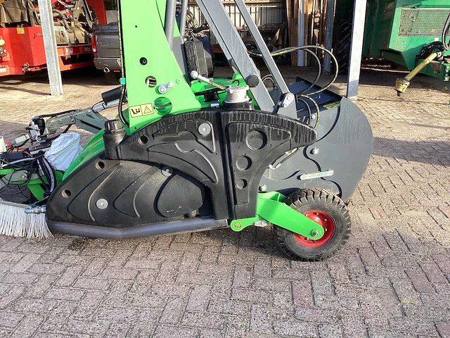 2016 cochet city clean zelfrijdende veegmachine - afbeelding 13 van  17