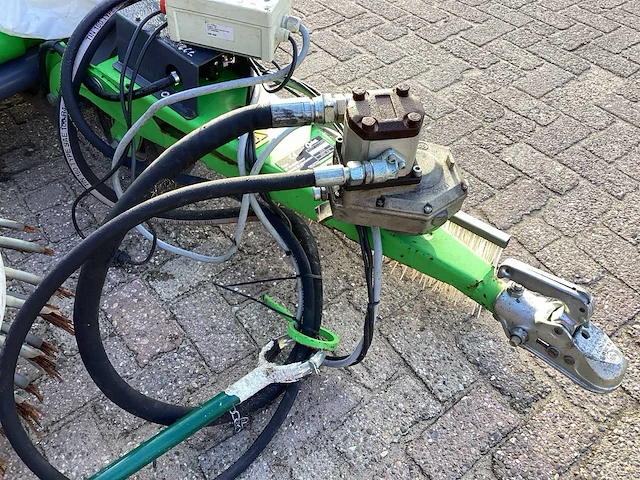 2016 cochet city clean zelfrijdende veegmachine - afbeelding 17 van  17