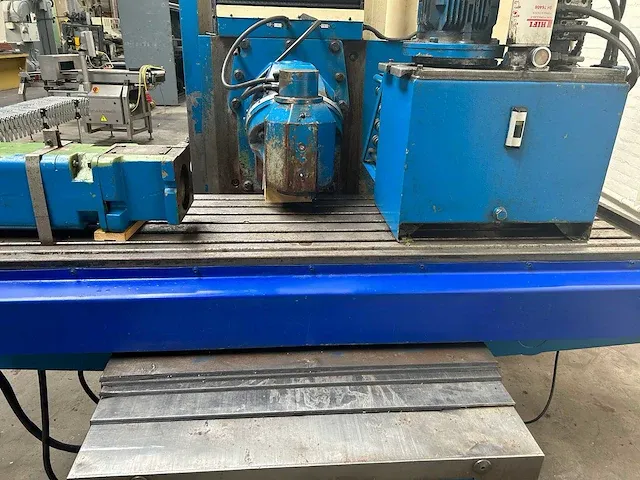 2016 correa b-20 cnc freesmachine - afbeelding 8 van  13