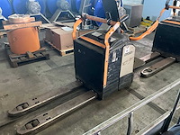 2016 crown wt 3040 stapelaar - afbeelding 1 van  9