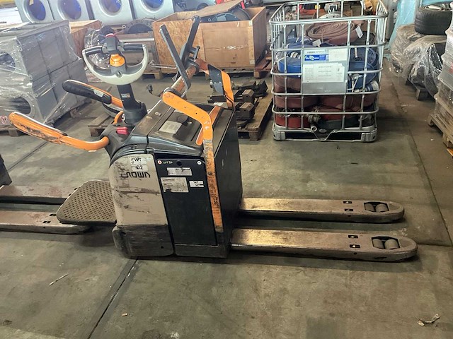 2016 crown wt 3040 stapelaar - afbeelding 4 van  9