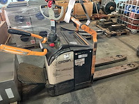 2016 crown wt 3040 stapelaar - afbeelding 4 van  9