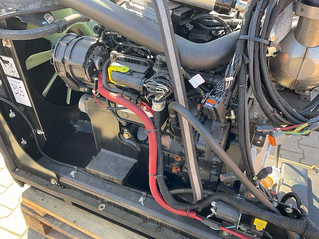 2016 deutz tcd 2.9 l4 dieselmotor - afbeelding 2 van  14