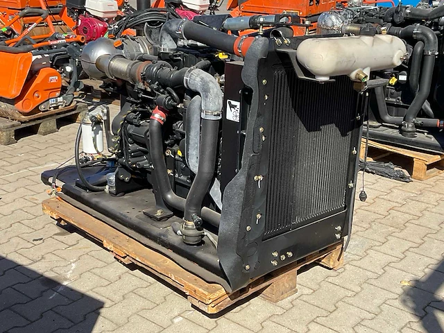 2016 deutz tcd 2.9 l4 dieselmotor - afbeelding 9 van  14