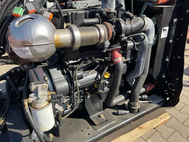 2016 deutz tcd 2.9 l4 dieselmotor - afbeelding 10 van  14