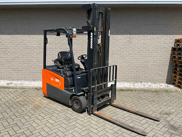2016 doosan b18t-7 vorkheftruck - afbeelding 1 van  19