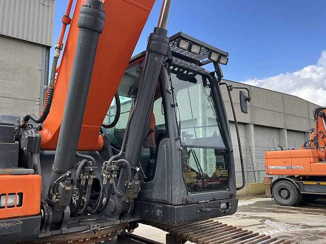 2016 doosan dx300lc rupsgraafmachine - afbeelding 2 van  48