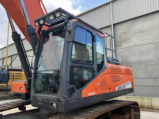 2016 doosan dx300lc rupsgraafmachine - afbeelding 3 van  48