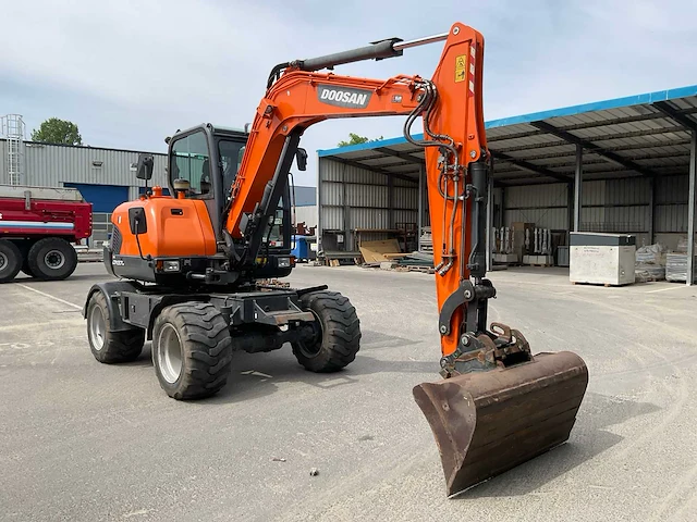2016 doosan dx57w mobiele kraan - afbeelding 12 van  55