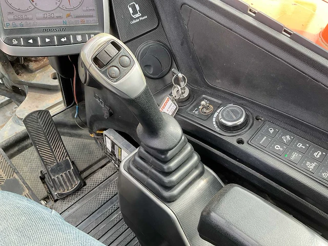 2016 doosan dx57w mobiele kraan - afbeelding 30 van  55