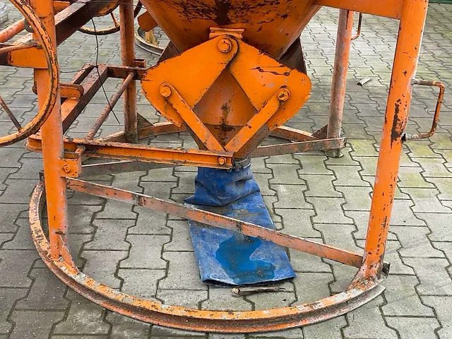 2016 eichinger 1016h.12 betonkubel - afbeelding 5 van  10