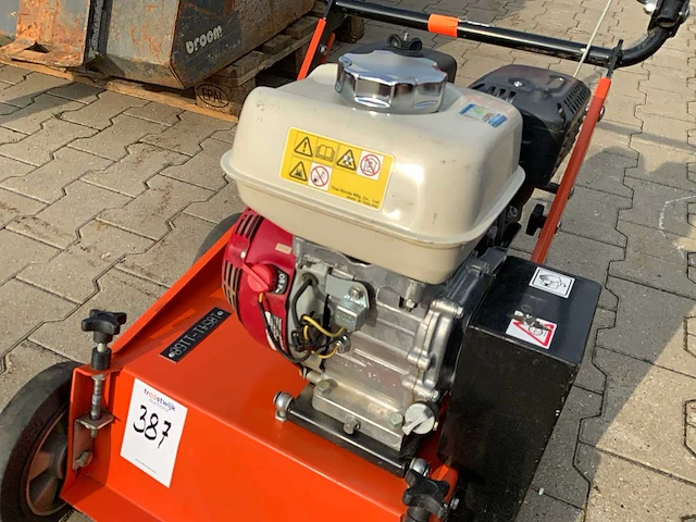 2016 eliet e401 vm verticuteermachine - afbeelding 4 van  7