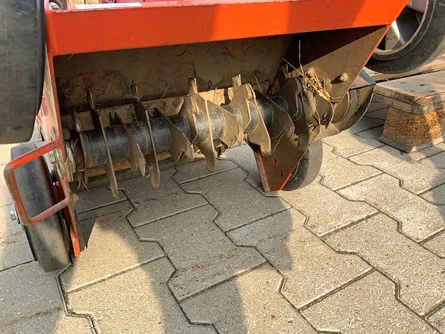 2016 eliet e401 vm verticuteermachine - afbeelding 6 van  7