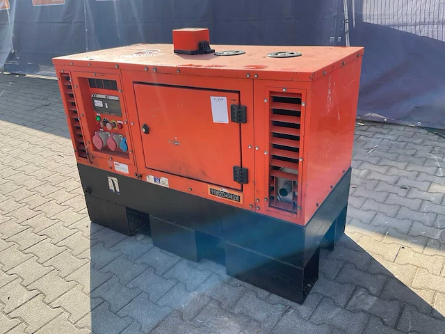 2016 europower generators eps113tde stroom aggregaat - afbeelding 1 van  11