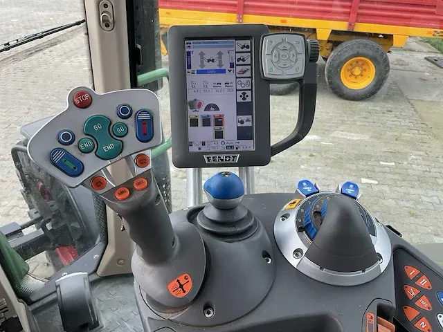 2016 fendt 513 power vierwielaangedreven landbouwtractor - afbeelding 27 van  37