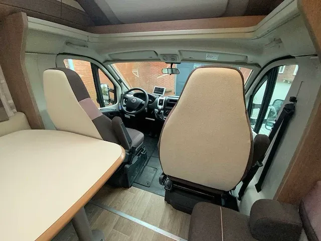 2016 fiat dethleffs esprit t7150dbt-2 camper demo 108km. - afbeelding 10 van  92