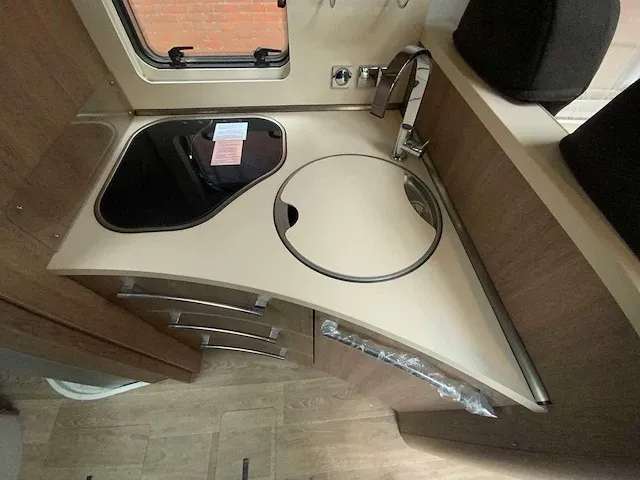 2016 fiat dethleffs esprit t7150dbt-2 camper demo 108km. - afbeelding 17 van  92