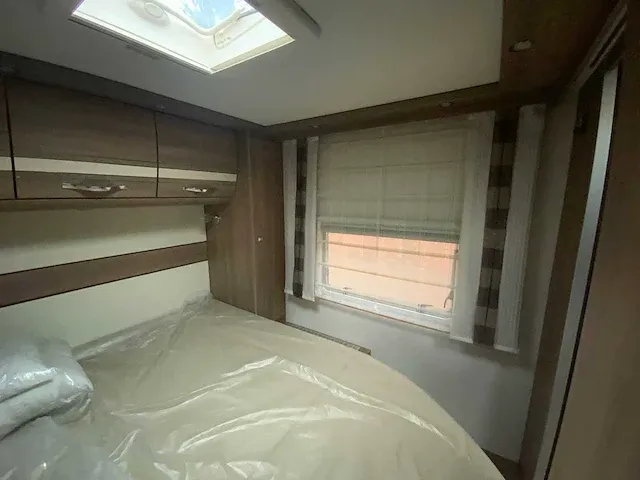 2016 fiat dethleffs esprit t7150dbt-2 camper demo 108km. - afbeelding 32 van  92