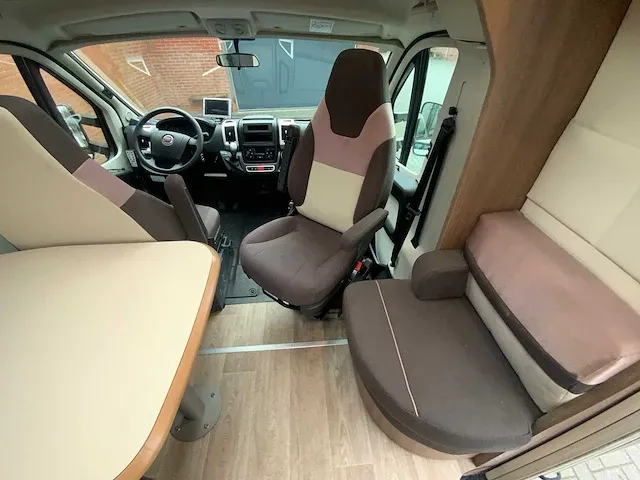 2016 fiat dethleffs esprit t7150dbt-2 camper demo 108km. - afbeelding 50 van  92