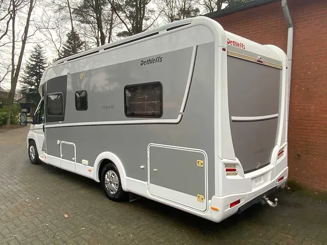 2016 fiat dethleffs esprit t7150dbt-2 camper demo 108km. - afbeelding 56 van  92