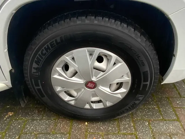 2016 fiat dethleffs esprit t7150dbt-2 camper demo 108km. - afbeelding 75 van  92