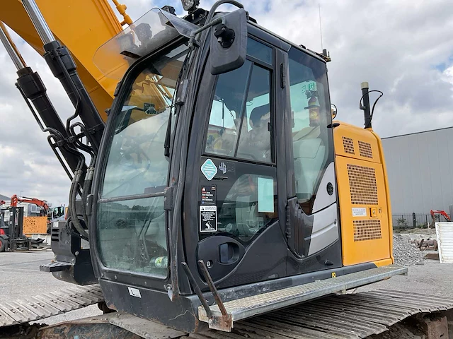 2016 hitachi zx225uslc-5b rupsgraafmachine - afbeelding 22 van  47