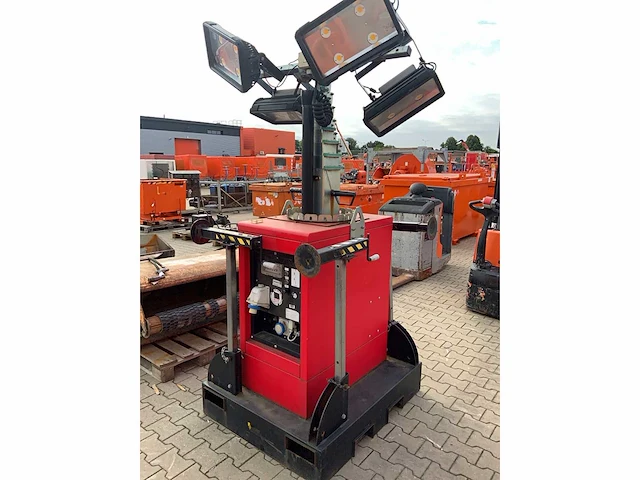 2016 ital tower basetower hydro led 4x300w stationaire lichtmast - afbeelding 3 van  10