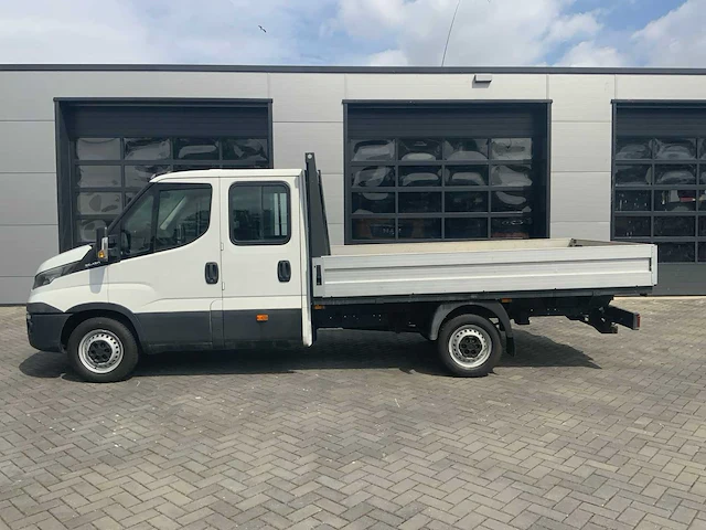 2016 iveco 35.s12 7-persoons bedrijfswagen - afbeelding 34 van  39