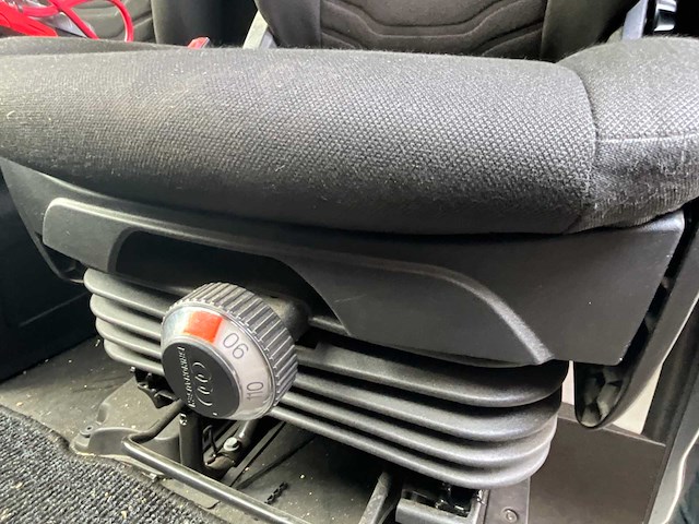 2016 iveco 50-c17 bedrijfswagen / glasvrachtwagen - afbeelding 5 van  35