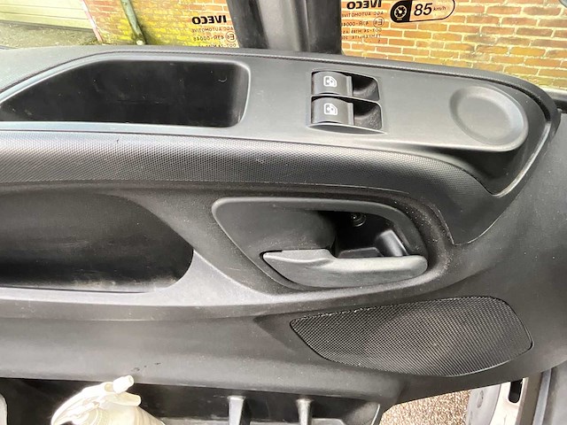 2016 iveco 50-c17 bedrijfswagen / glasvrachtwagen - afbeelding 11 van  35