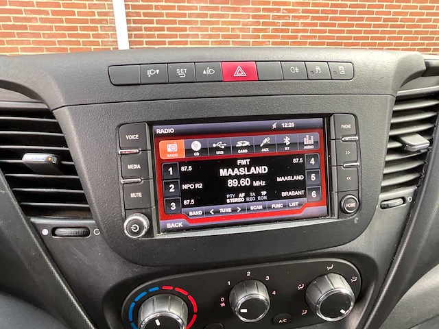 2016 iveco 50-c17 bedrijfswagen / glasvrachtwagen - afbeelding 19 van  35