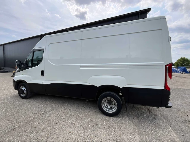 2016 iveco daily 35c15v 3.0 352 bedrijfswagen - afbeelding 2 van  36
