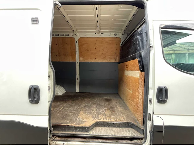 2016 iveco daily 35c15v 3.0 352 bedrijfswagen - afbeelding 5 van  36