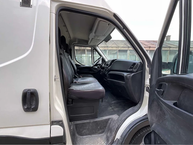 2016 iveco daily 35c15v 3.0 352 bedrijfswagen - afbeelding 8 van  36