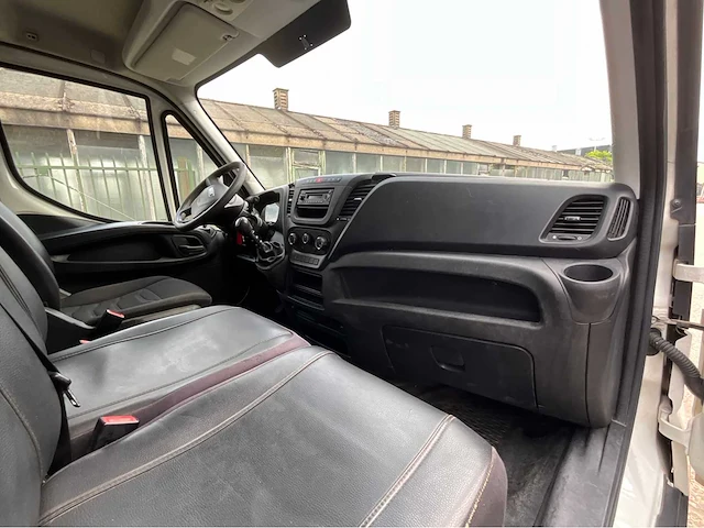 2016 iveco daily 35c15v 3.0 352 bedrijfswagen - afbeelding 9 van  36