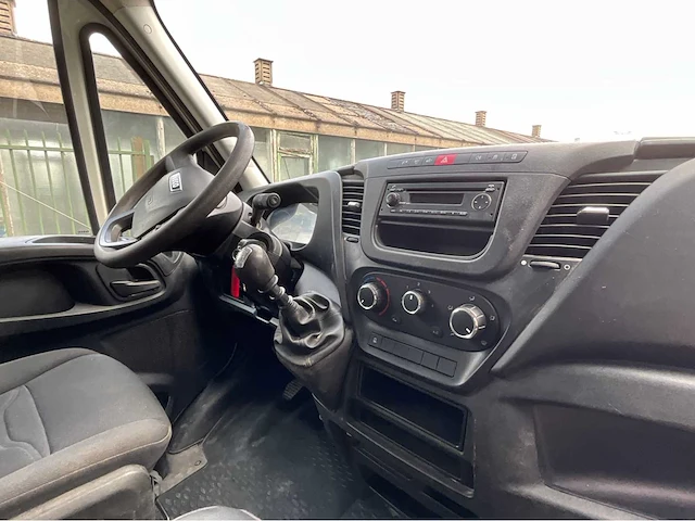 2016 iveco daily 35c15v 3.0 352 bedrijfswagen - afbeelding 10 van  36