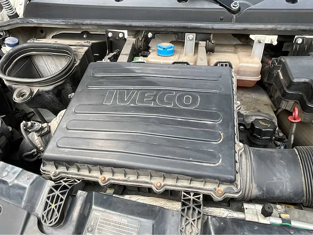 2016 iveco daily 35c15v 3.0 352 bedrijfswagen - afbeelding 24 van  36